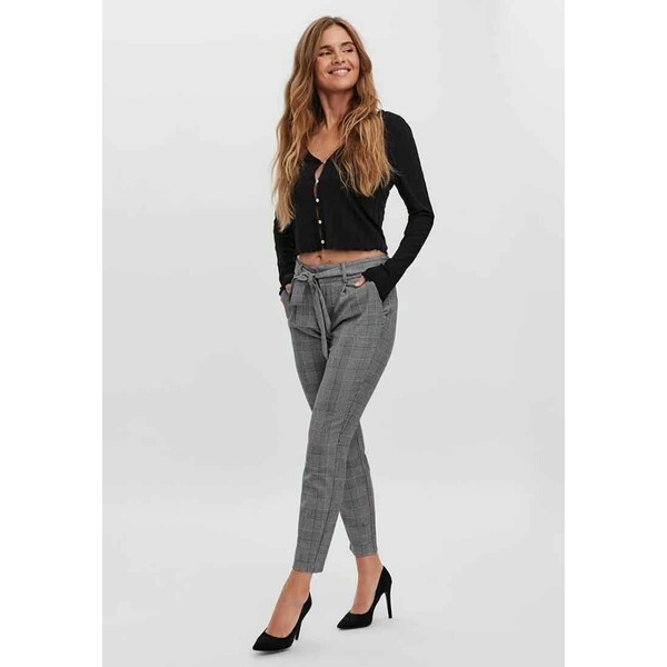 Vero Moda Spodnie materiałowe grey VE121A16A-C11