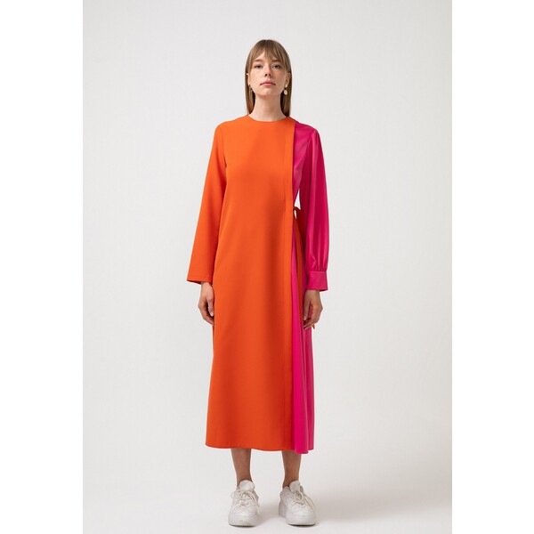 Touché Privé CONTRAST COLORED Sukienka letnia orange TOV21C04I-H11