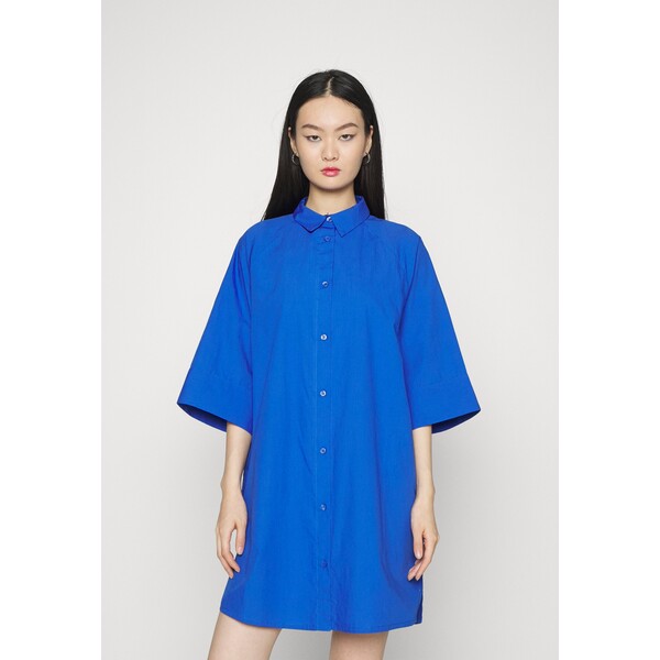 Monki HILLEVI DRESS Sukienka koszulowa blue bright MOQ21C0CU-K11