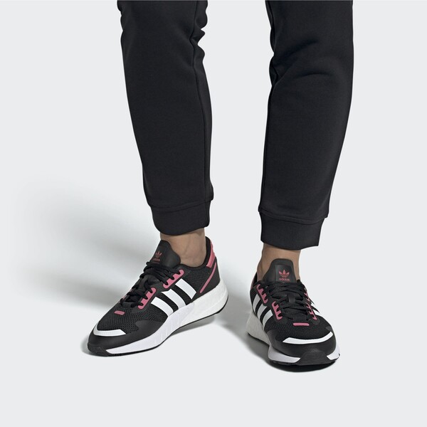 adidas Originals Sneakersy niskie cblack/ftwwht/hazros AD111A1FQ-Q11