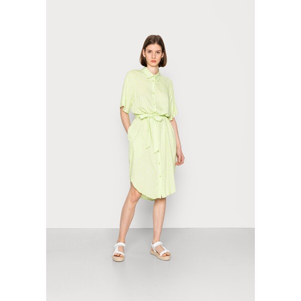 Monki Sukienka koszulowa green MOQ21C0AE-M13