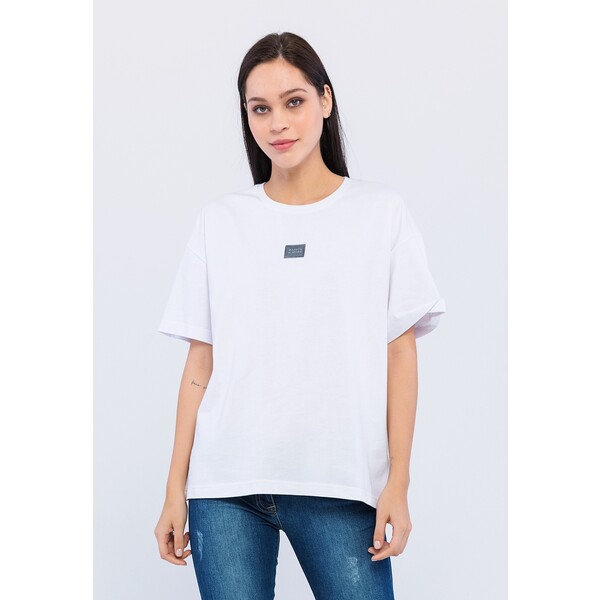Basics and More MARLIE T-shirt basic white B4Z21D008-A11