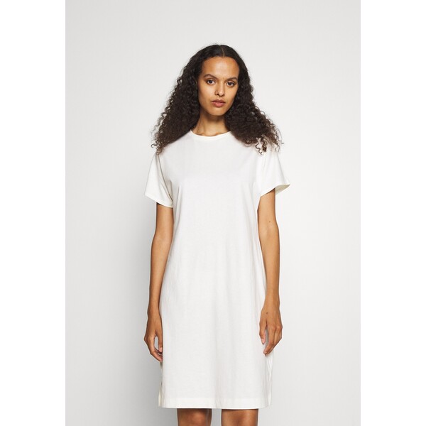 Filippa K EFFIE DRESS Sukienka z dżerseju white chalk F1421C05U-A11