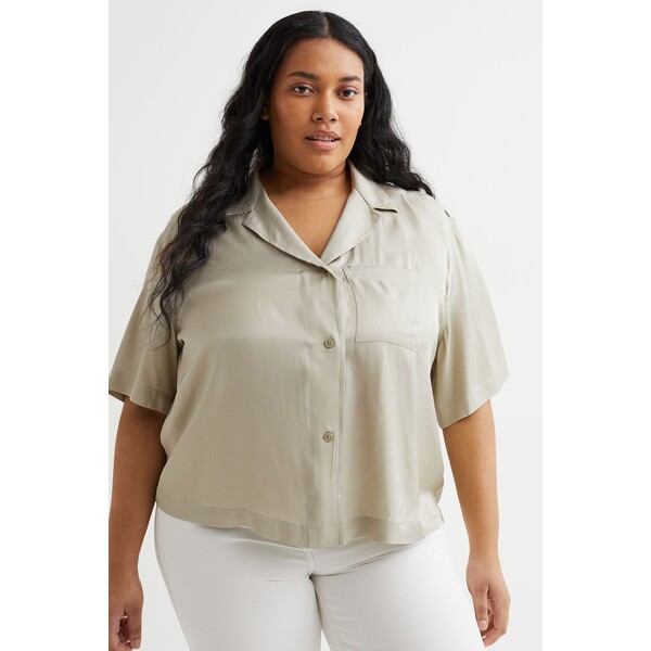 H&M H&M+ Koszula oversize z krótkim rękawem - 1070405001 Jasny zielonobeżowy