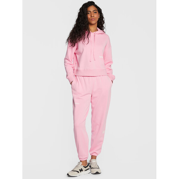 New Balance Spodnie dresowe Essentials WP23508 Różowy Relaxed Fit
