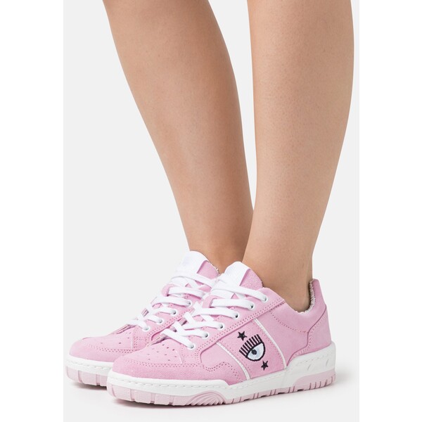 CHIARA FERRAGNI Sneakersy niskie pink CHV11A057-J11