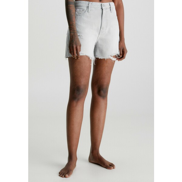 Calvin Klein Jeans Szorty jeansowe C1821S033-C11