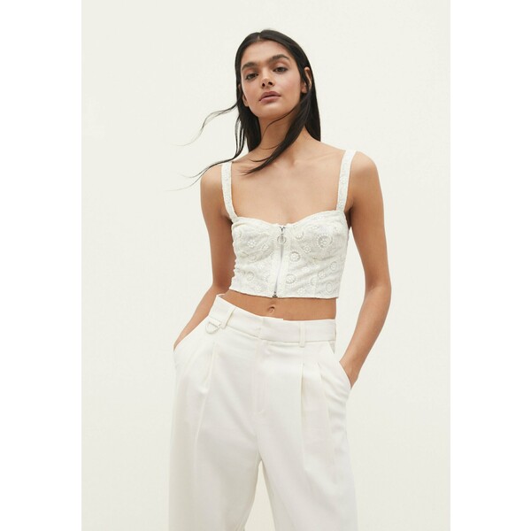 Stradivarius STRAPPY WITH ZIP AND EMBROIDERED DETAIL Top white STH21D1KB-A11