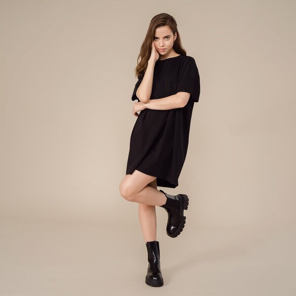 Outhorn Damska sukienka shirtowa mini OUTHORN SUDD607 - czarna