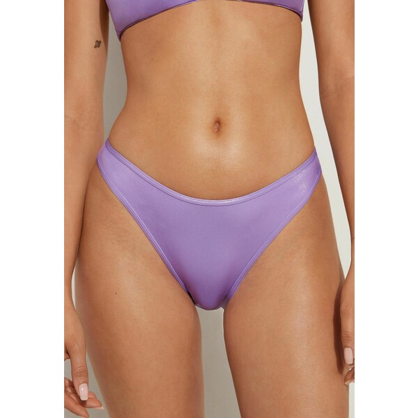 Tezenis GLOSSY COLORS Dół od bikini violett v deep purple TEG81I09H-I11