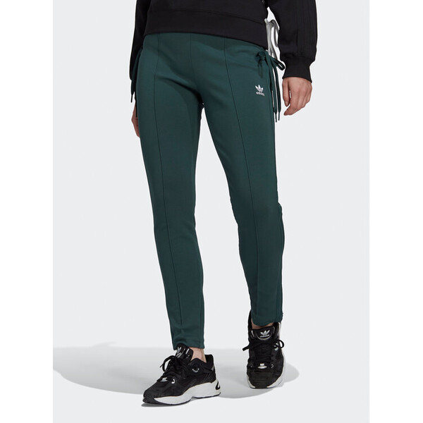 adidas Spodnie dresowe Always Original Laced HK5083 Zielony Slim Fit