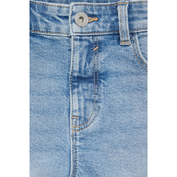Pull&Bear Spodenki jeansowe z podwiniętymi nogawkami 4691/300