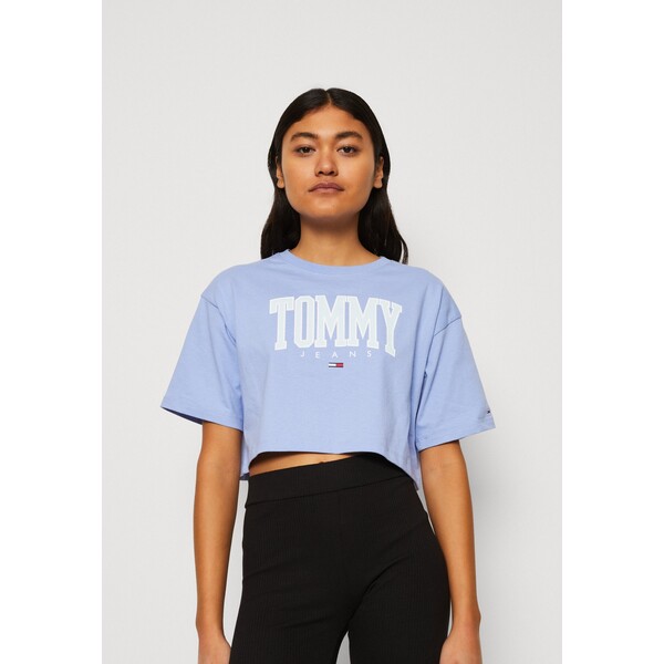 Tommy Jeans T-shirt z nadrukiem TOB21D0MW-I11