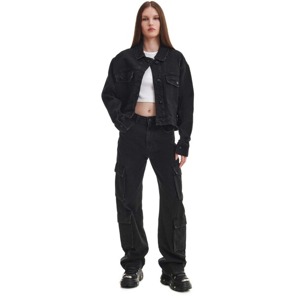 Cropp Czarne jeansy straight z kieszeniami cargo 7756W-99J