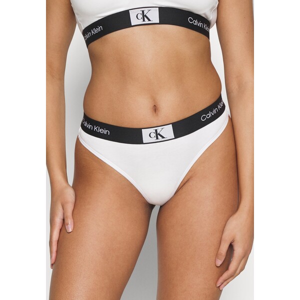 Calvin Klein Underwear MODERN Stringi C1181R0AH-A11