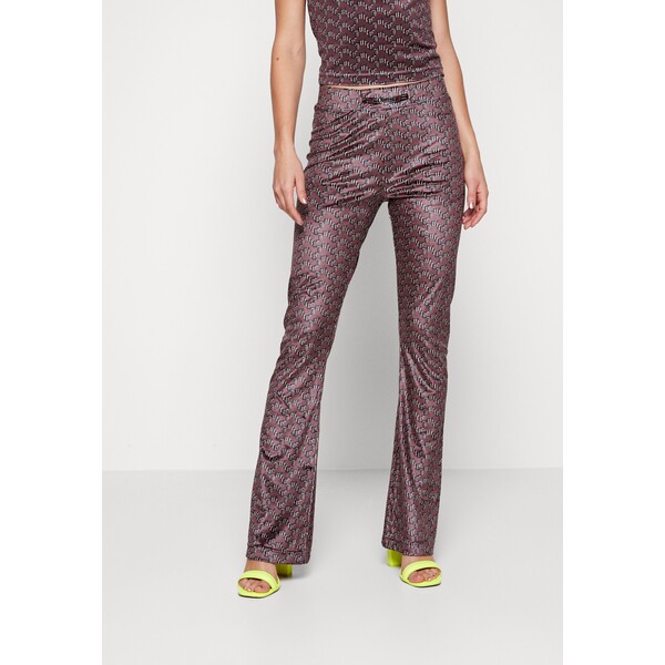 Juicy Couture Spodnie materiałowe JU721A037-O11
