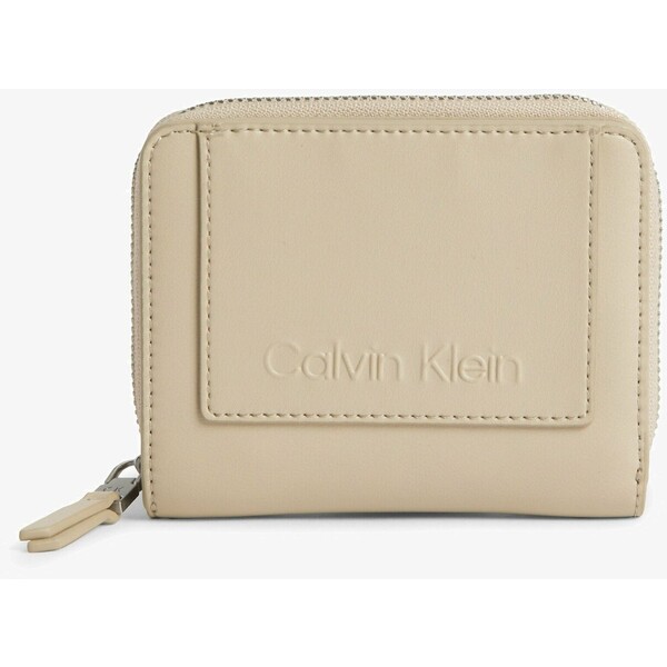 Calvin Klein CK SET AROUND W/FLAP MD Portfel 6CA51F0FF-B11