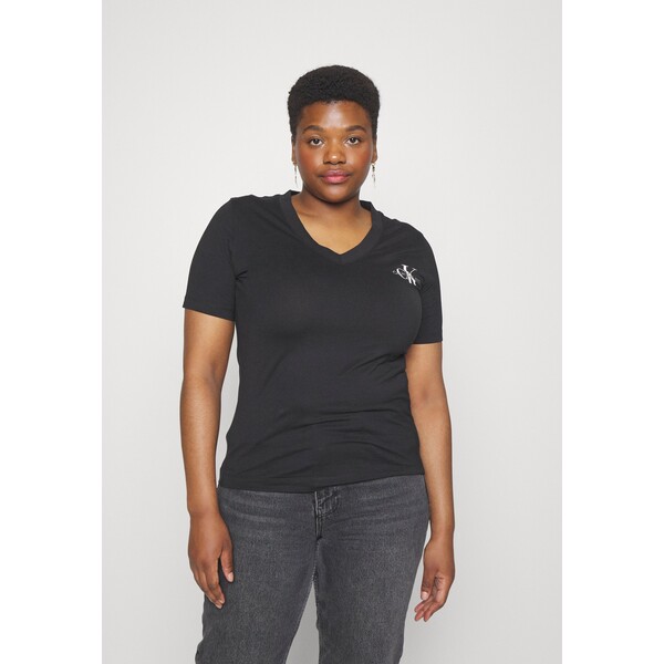 Calvin Klein Jeans Plus MONO SL V T-shirt basic C2Q21D028-Q11