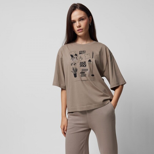Damski t-shirt z nadrukiem Outhorn OTHAW23TTSHF0923 - brązowy