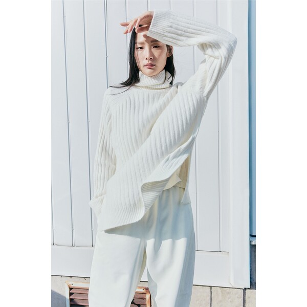 H&M Sweter w prążki z golfem - Golf - Długi rękaw - 1088702009 Biały
