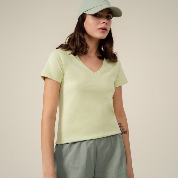 Outhorn Damska koszulka basic OUTHORN TSD601 - zielona
