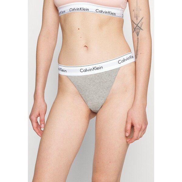 Calvin Klein Underwear Stringi C1181R08Z-C11