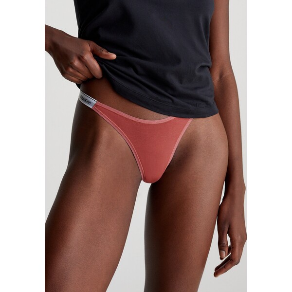 Calvin Klein Underwear Stringi C1181R0D4-G11