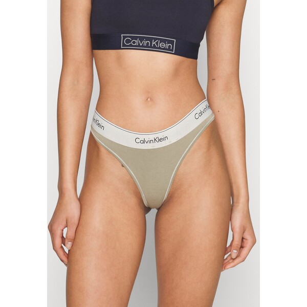 Calvin Klein Underwear Stringi C1181R0A8-M11