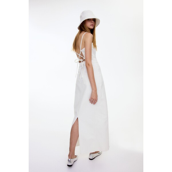 H&M Dżinsowa sukienka z odkrytymi plecami - 1219165003 Biały