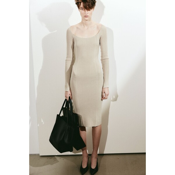 H&M Dzianinowa sukienka w prążki - Kwadratowy dekolt - Bardzo długi rękaw - 1215590003 Beżowy