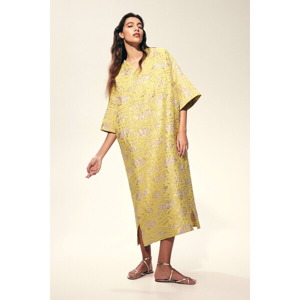 H&M Brokatowa sukienka tunikowa - Dekolt w serek - Rękawy 3/4 - 1217826001 Żółty