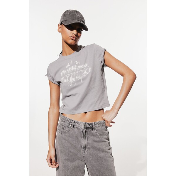 H&M T-shirt z nadrukiem - Wycięcie przy szyi - Krótki rekaw - 1207443011 Jasnoszary/Outkast