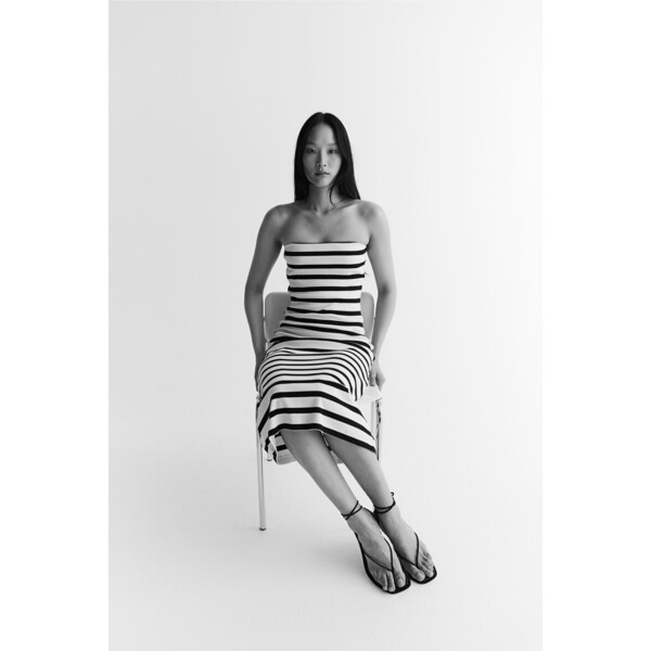 H&M Sukienka bandeau w prążki - Bez rękawów - Midi - 1235777004 Biały/Czarne paski