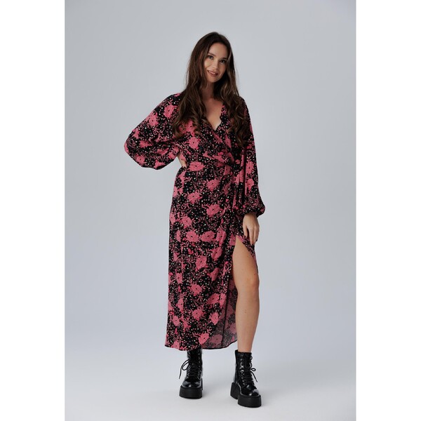 LAURELLA Sukienka codzienna 4TU033 Czarny Regular Fit