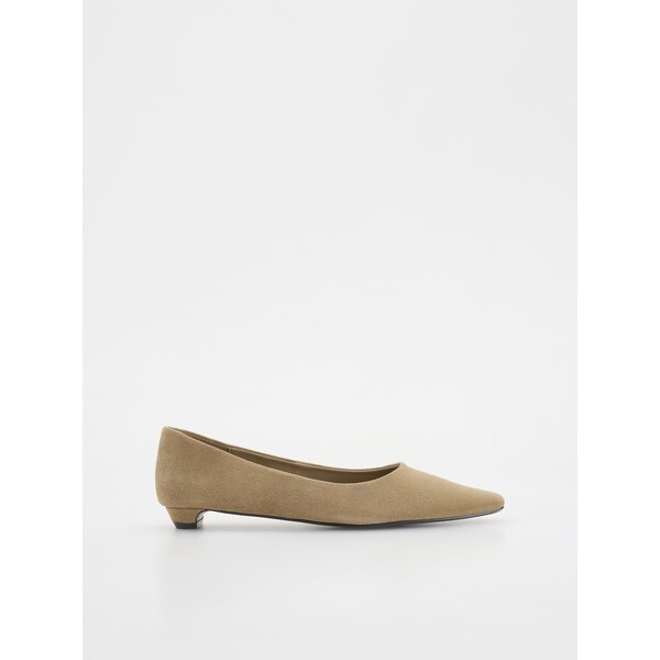 Reserved Zamszowe baleriny 105CQ-02X