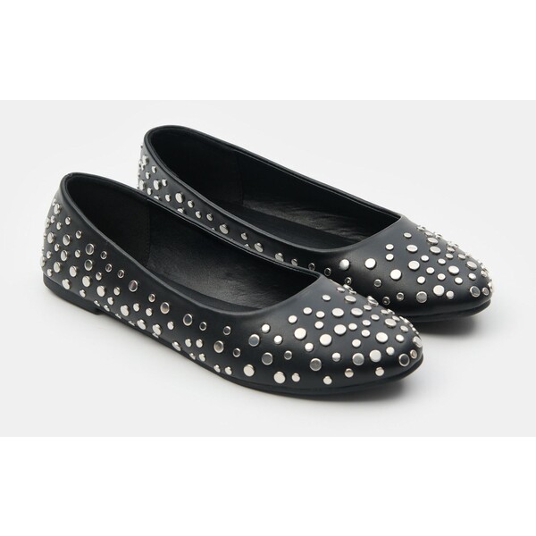 Sinsay Baleriny z ozdobnymi ćwiekami 200FW-99X