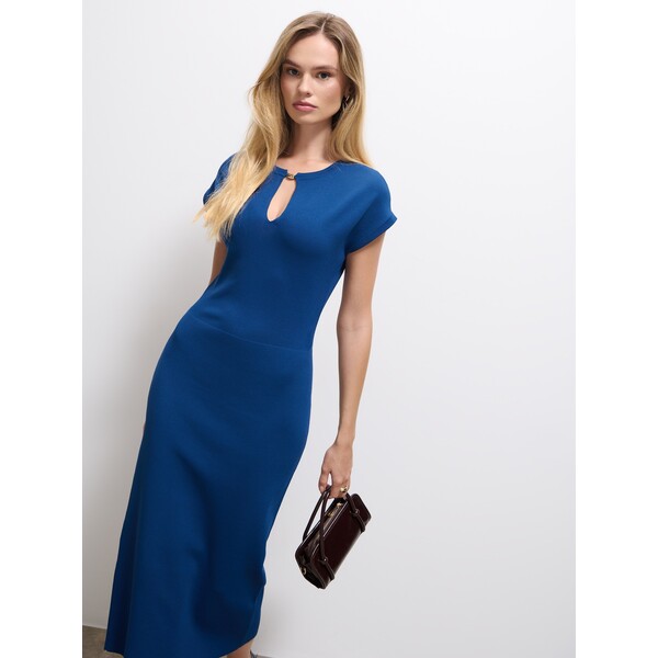 Mohito Swetrowa niebieska sukienka midi 396EQ-95X