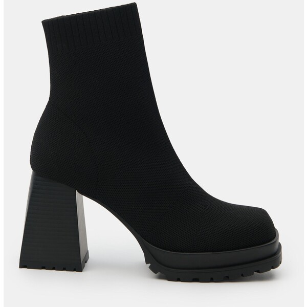 Sinsay Prążkowane botki 046GP-99X