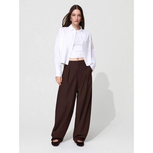 House Brązowe spodnie baggy z zakładkami 696GB-89X