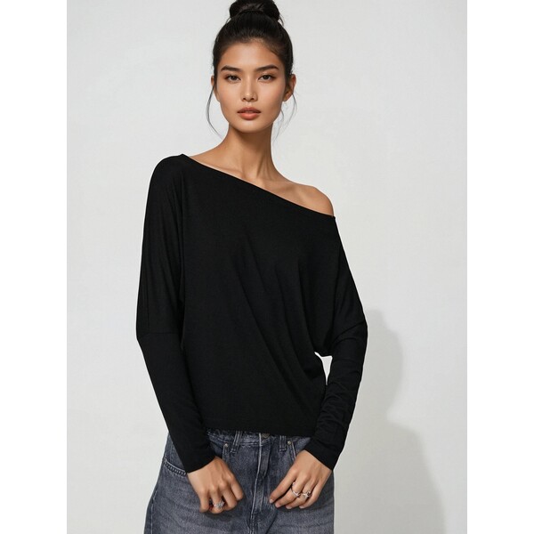 House Czarna koszulka z długim rękawem i dekoltem open shoulder 546GX-99X