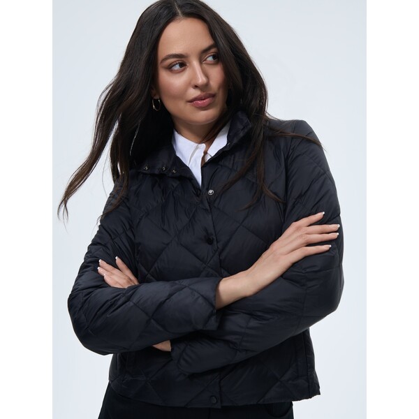 Mohito Pikowana czarna kurtka z naturalnym puchem 531FH-99X