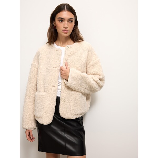 Mohito Kremowa kurtka typu teddy 714FH-02X