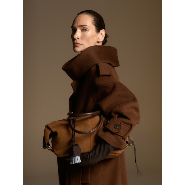 Reserved Zamszowa torebka z paskiem 012IJ-82X