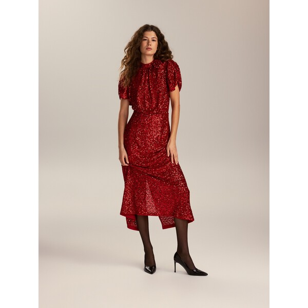 Reserved Cekinowa sukienka z bufiastymi rękawami 146HI-33X