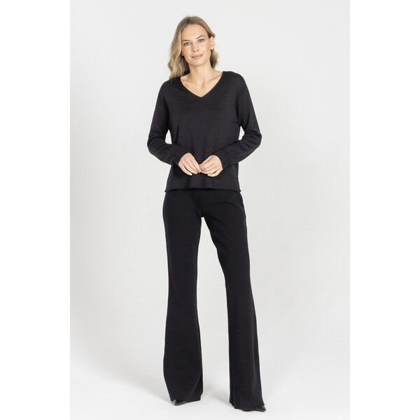 Deni Cler Czarne spodnie z lekko rozszerzaną nogawką T-DC-555D-E5-20-90-1