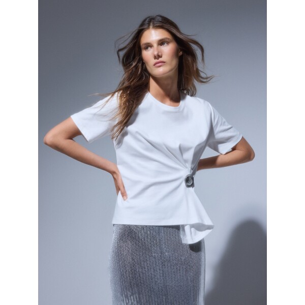 Reserved T-shirt z ozdobnym detalem ZQ817-01X