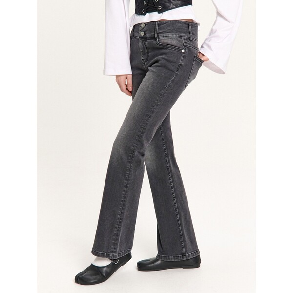 Cropp Czarne jeansy bootcut z efektem sprania 525HX-99J