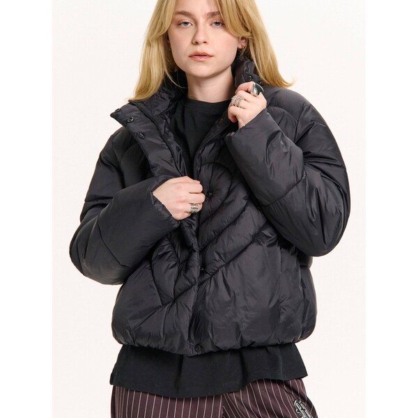 Cropp Czarna kurtka puffer z motywem serca 923HW-99X
