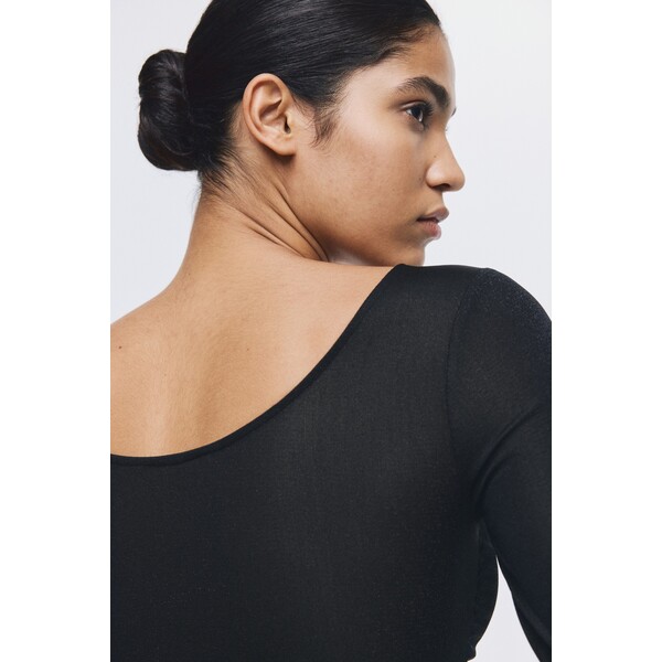 H&M Brokatowy top ze skręconym detalem 1318963