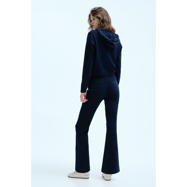 H&M Dzianinowe spodnie do jogi 1302105